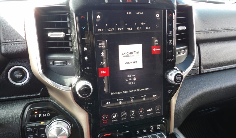 
								2019 Ram 1500 Laramie Crew Cab full									