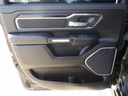 2019 Ram 1500 Laramie Crew Cab full