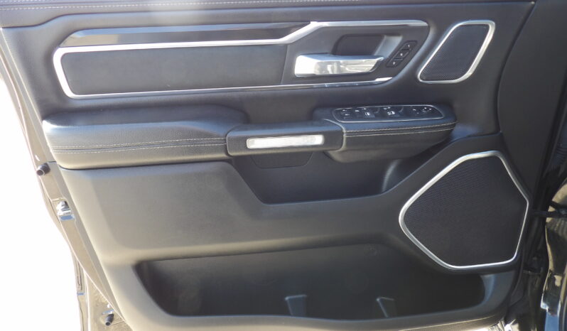 
								2019 Ram 1500 Laramie Crew Cab full									
