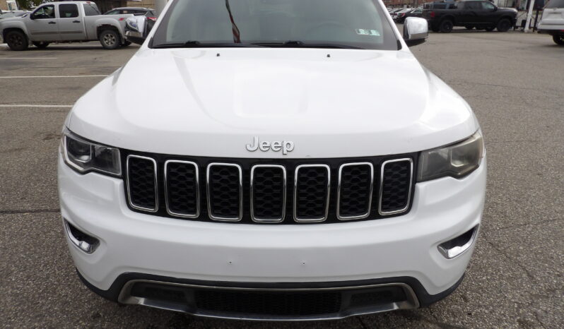 
2017 Jeep Grand Cherokee Limited SUV full									