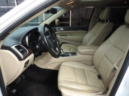 
2017 Jeep Grand Cherokee Limited SUV full									
