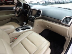 
2017 Jeep Grand Cherokee Limited SUV full									