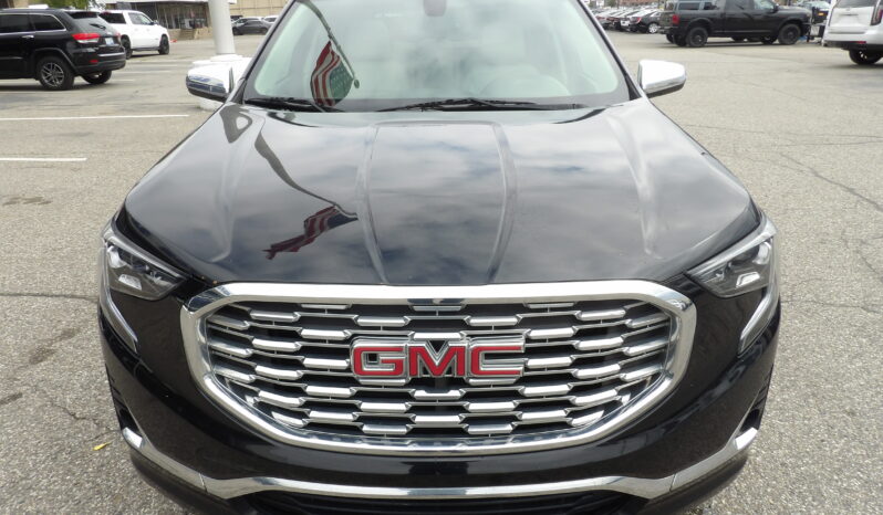 
								2018 GMC Terrain Denali SUV full									
