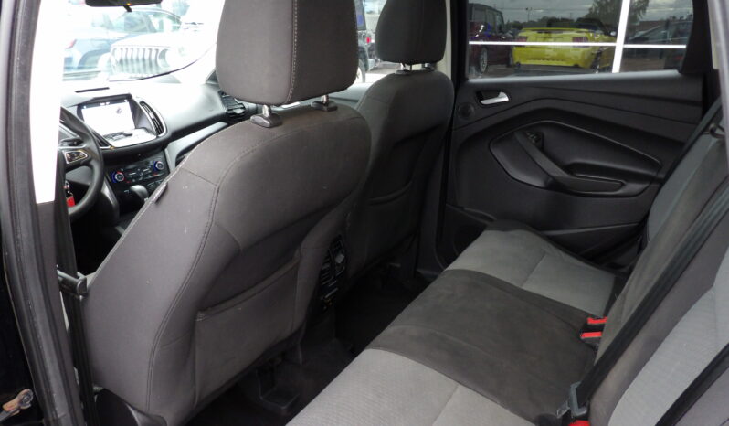 
2017 Ford Escape SE SUV full									