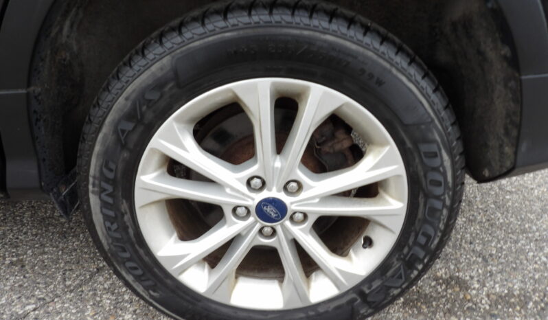 
2017 Ford Escape SE SUV full									