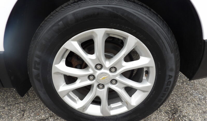 
								2019 Chevrolet Equinox LS SUV full									