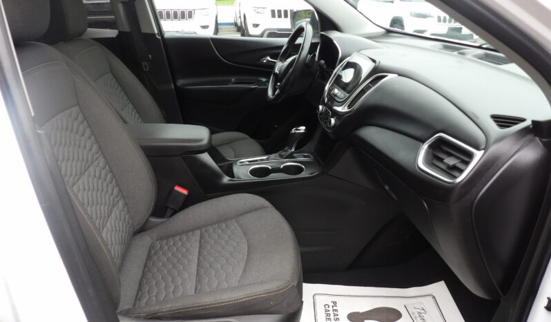 
								2019 Chevrolet Equinox LT SUV full									