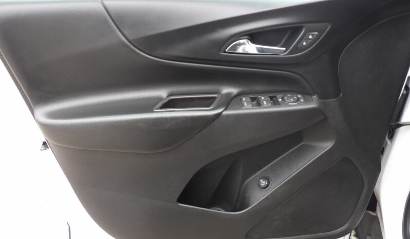 
								2019 Chevrolet Equinox LT SUV full									