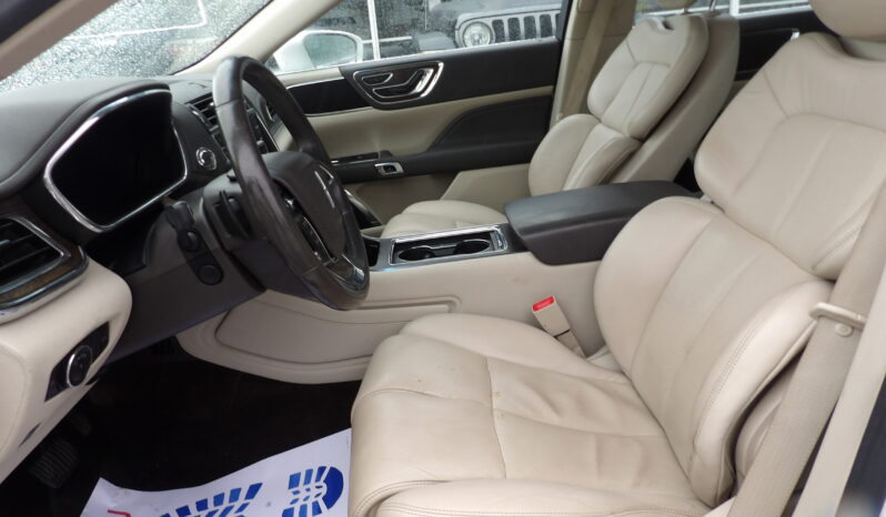 
2017 Lincoln Continental Select Sedan full									