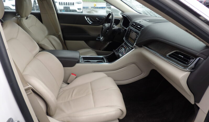 
2017 Lincoln Continental Select Sedan full									