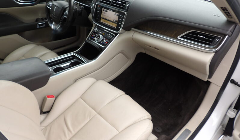 
2017 Lincoln Continental Select Sedan full									
