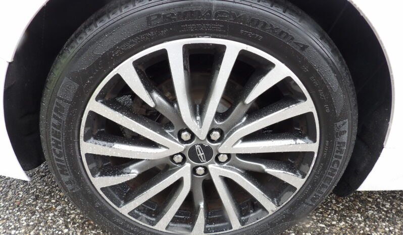 
2017 Lincoln Continental Select Sedan full									