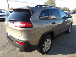 
										2017 Jeep Cherokee Sport SUV full									