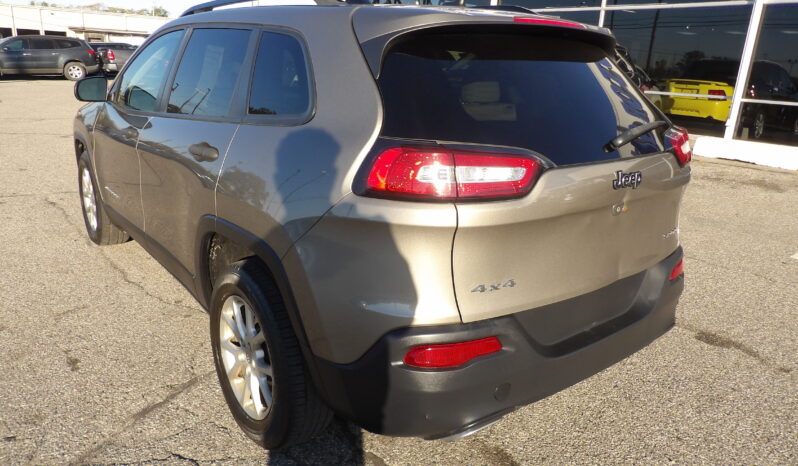 
								2017 Jeep Cherokee Sport SUV full									