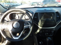 
										2017 Jeep Cherokee Sport SUV full									
