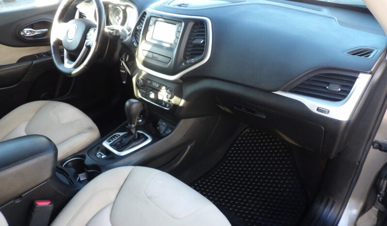 
								2017 Jeep Cherokee Sport SUV full									