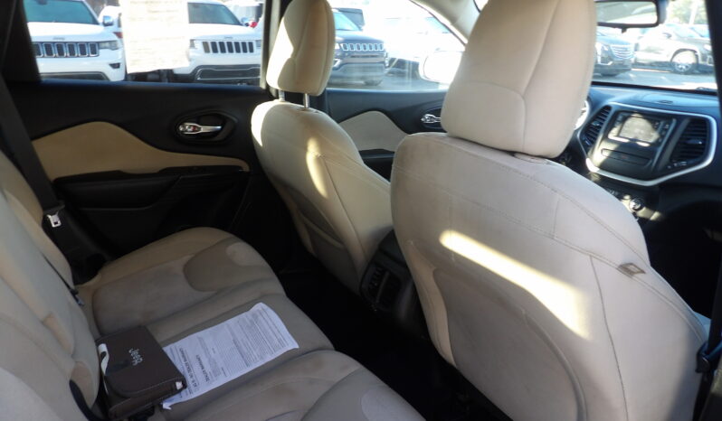 
								2017 Jeep Cherokee Sport SUV full									