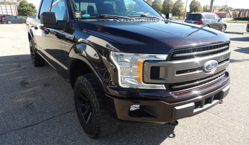 
								2018 Ford F-150 XLT Crew Cab full									