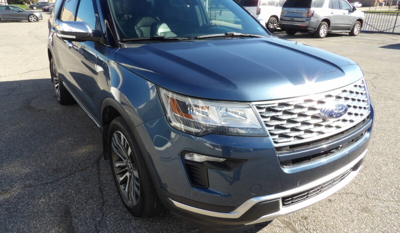 
								2019 Ford Explorer Platinum SUV full									