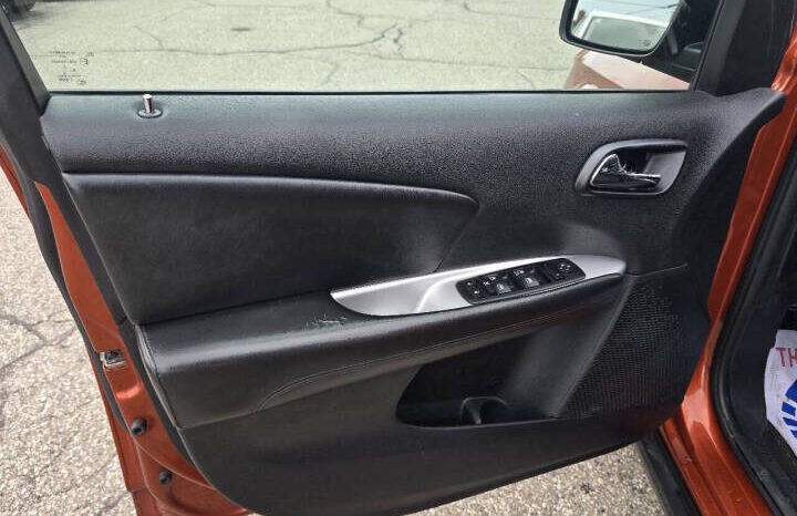 
2012 Dodge Journey SXT SUV full									