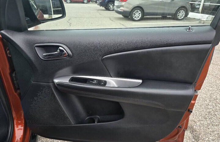 
2012 Dodge Journey SXT SUV full									