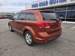 
2012 Dodge Journey SXT SUV full									