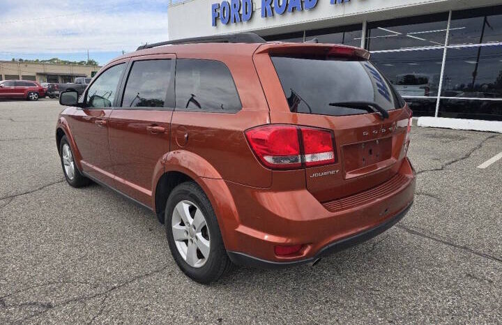 
2012 Dodge Journey SXT SUV full									