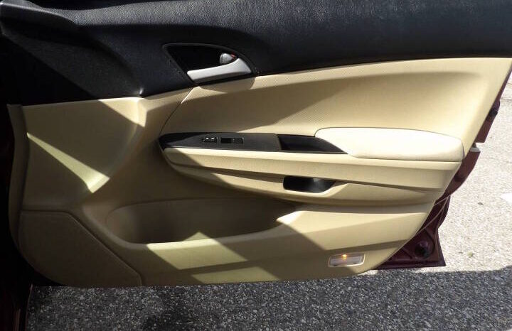 
2012 Honda Accord LX Sedan full									