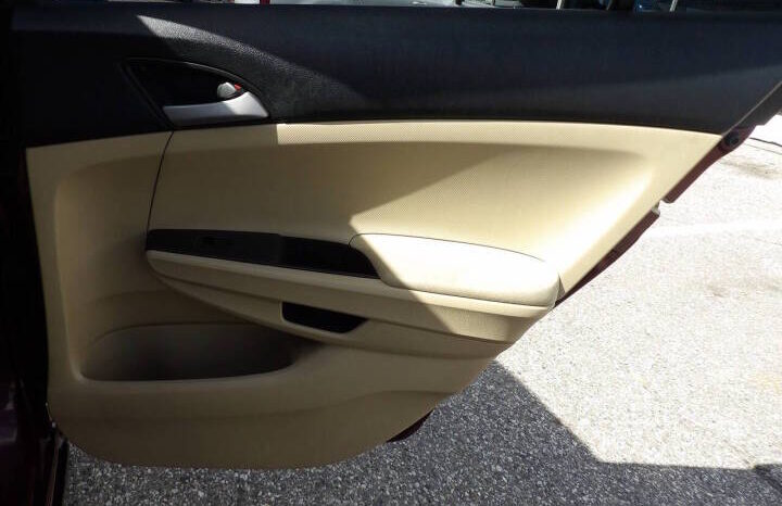 
2012 Honda Accord LX Sedan full									