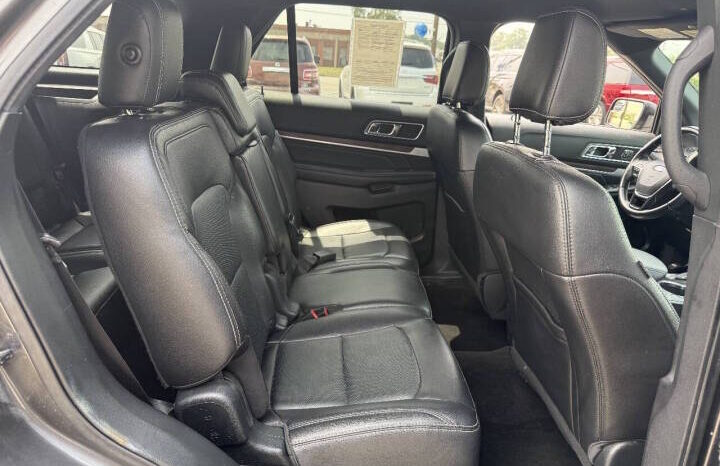 
								2018 Ford Explorer full									
