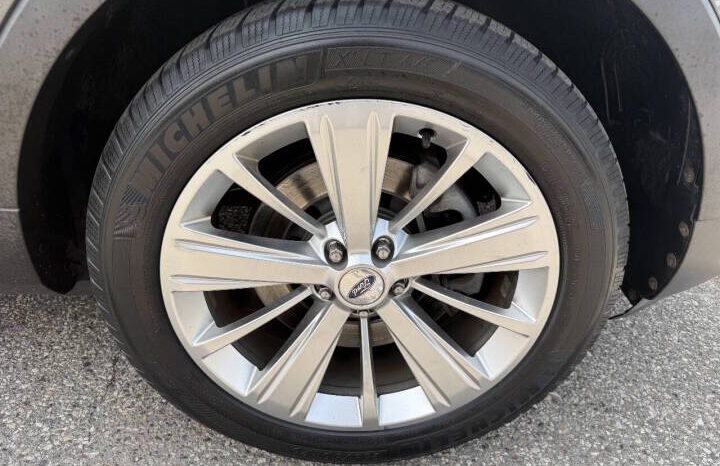 
								2018 Ford Explorer full									