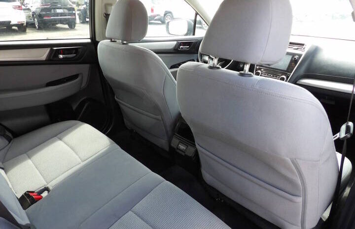 
								2018 Subaru Outback full									