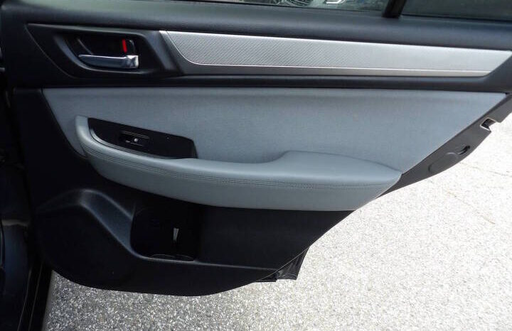 
								2018 Subaru Outback full									