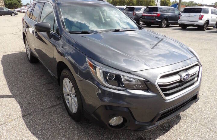 
								2018 Subaru Outback full									