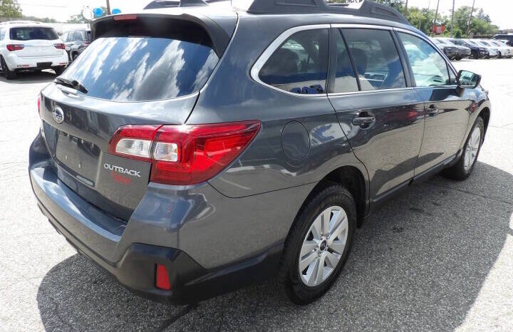 
								2018 Subaru Outback full									
