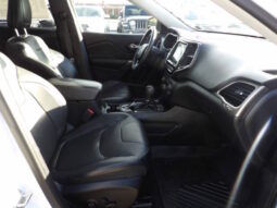 
2019 Jeep Cherokee Limited SUV full									