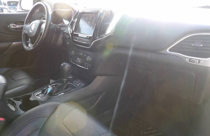 
2019 Jeep Cherokee Limited SUV full									