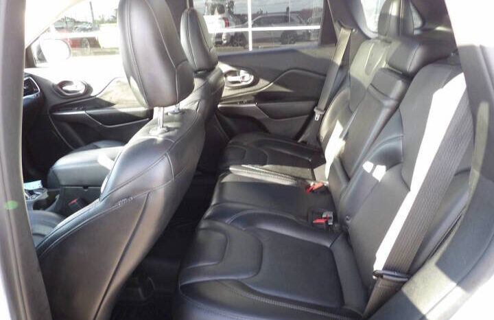 
2019 Jeep Cherokee Limited SUV full									