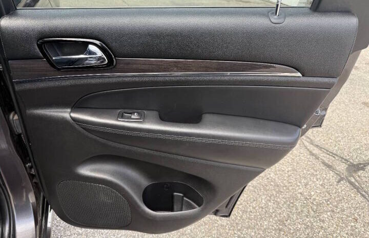 
								2019 Jeep Grand Cherokee full									