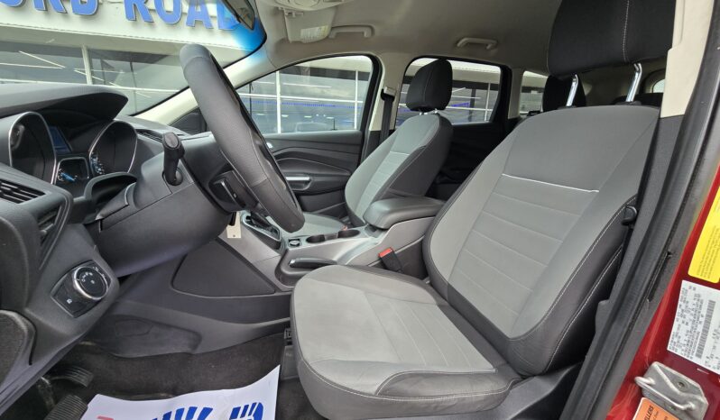 
2014 Ford Escape SE full									