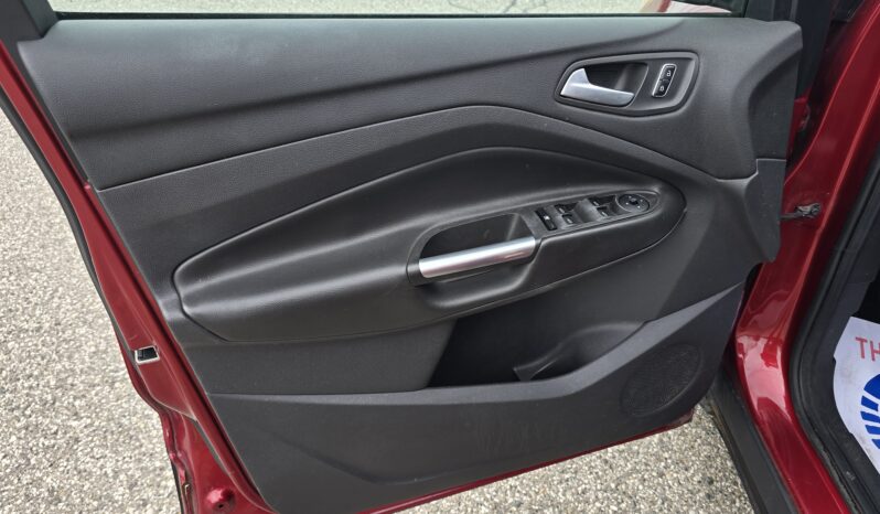 
2014 Ford Escape SE full									