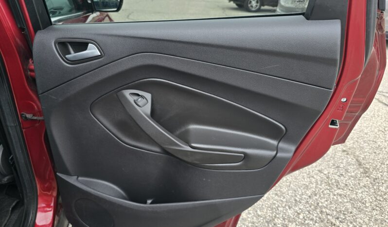 
2014 Ford Escape SE full									