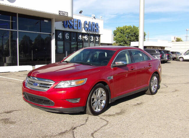 
2012 Ford Taurus Limited Sedan full									