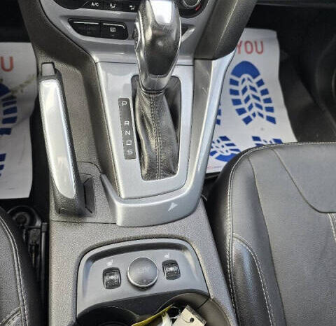 
								2014 Ford Focus Titanium Sedan full									